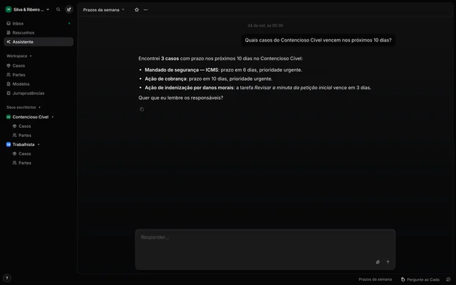 Página Assistente com uma conversa aberta, a estrela e as opções da conversa no cabeçalho