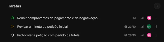 Seção Tarefas da página do caso com três tarefas
